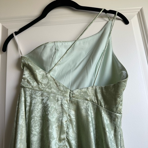 Alamour Midi dress, one shoulder - Picture 5 of 6